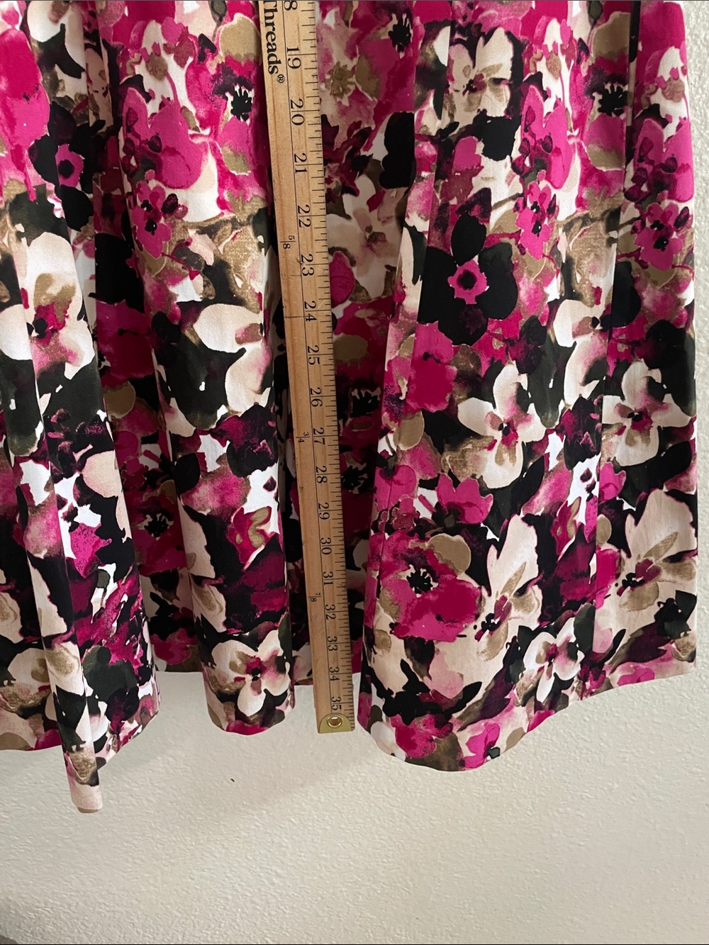 White House Black Market Size: 10 Cream Dress with Pink Floral Print w/ pockets - Picture 8 of 16
